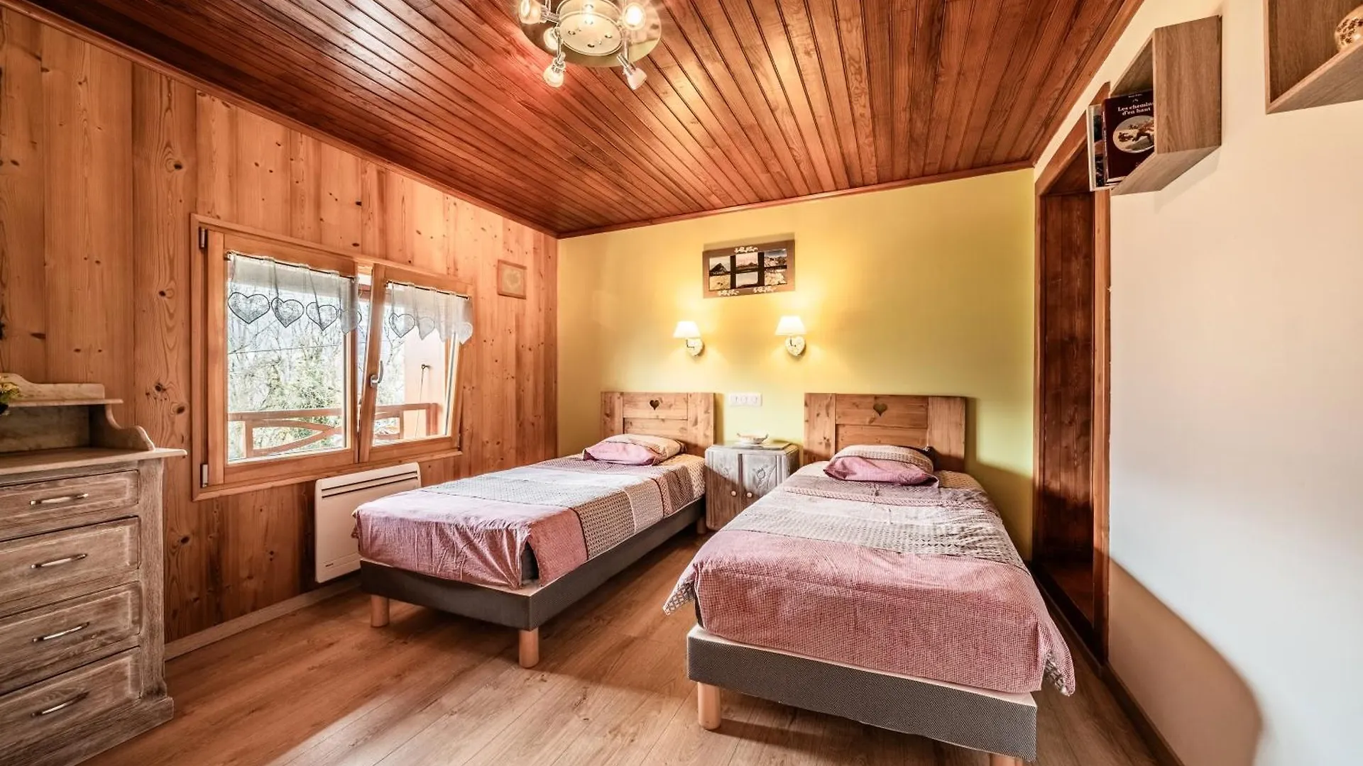 Gite La Ferme De La Plaigne 타낭즈 아파트